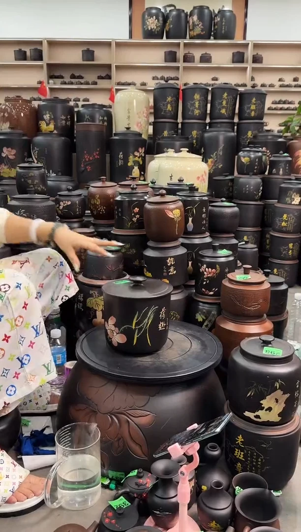 罐瑕疵茶叶罐 彩填小五饼 486