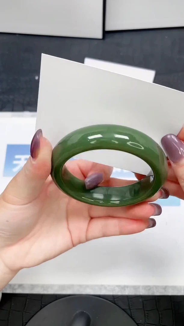 【闪购商品】石英质玉手镯未镶嵌26-57.9