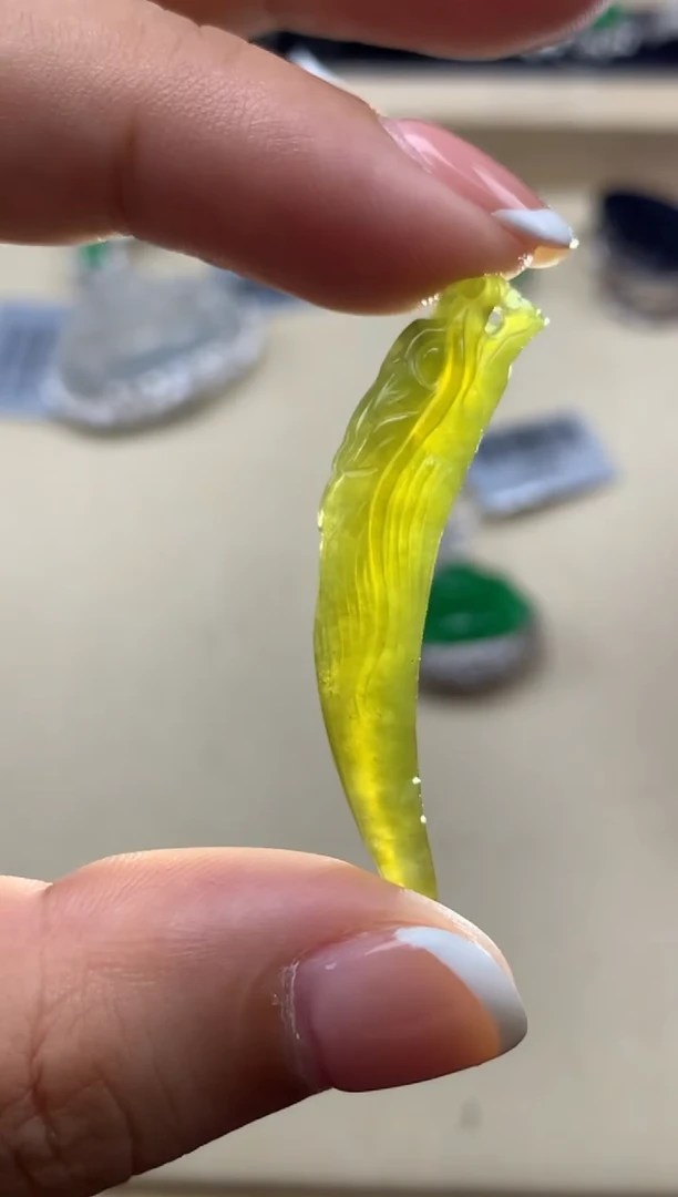 翡翠未镶嵌颈饰////////