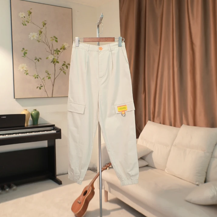 Y039 字母印花贴布饰高腰工装裤女 EW21Q1479C