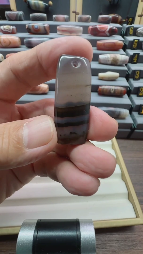 未镶嵌颈饰玛瑙/玉髓玛瑙43*18*9