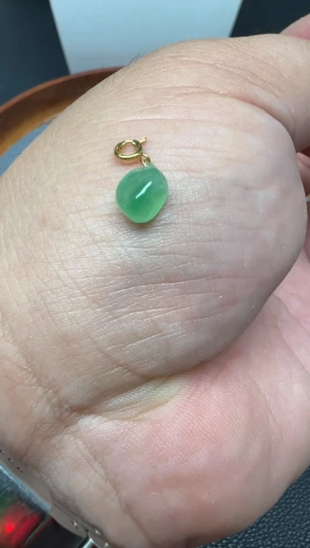 颈饰18K金镶嵌翡翠（25号）纯天然A货缅甸翡翠 福瓜小滴溜