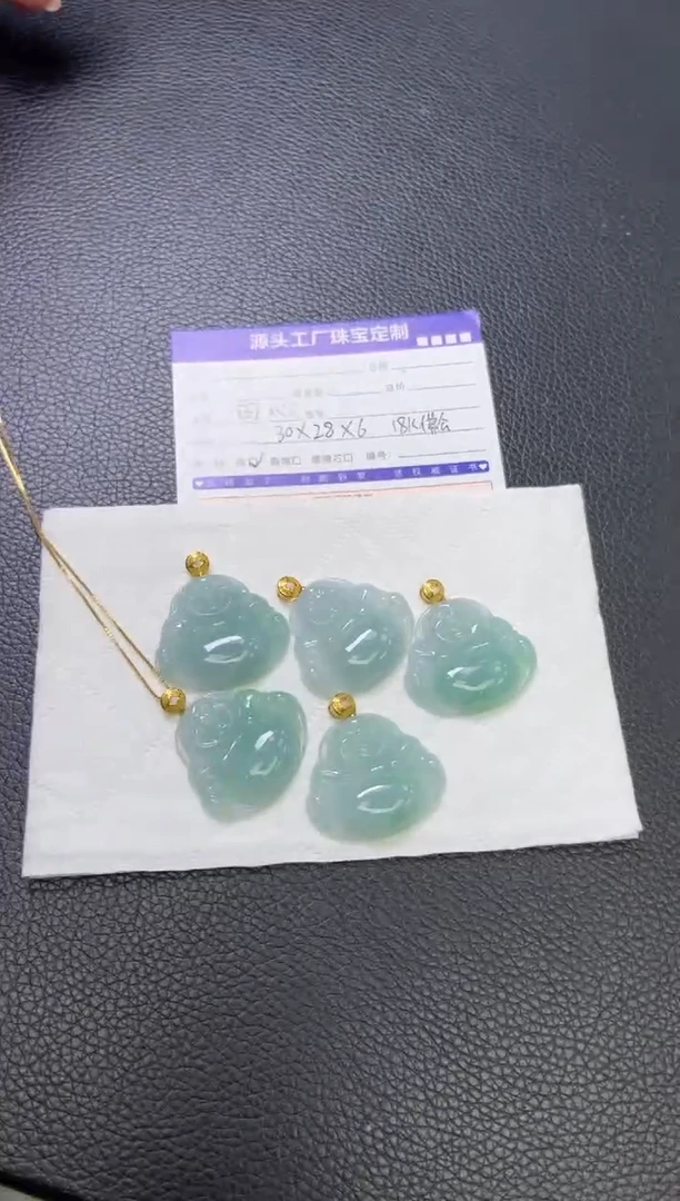 18K金镶嵌挂件翡翠佛公多样性/发一件（配链）