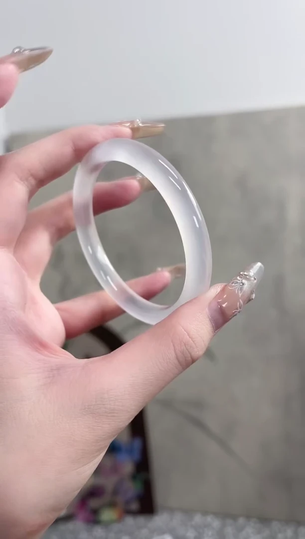 【闪购商品】玛瑙/玉髓手镯未镶嵌57-58圈 窄条