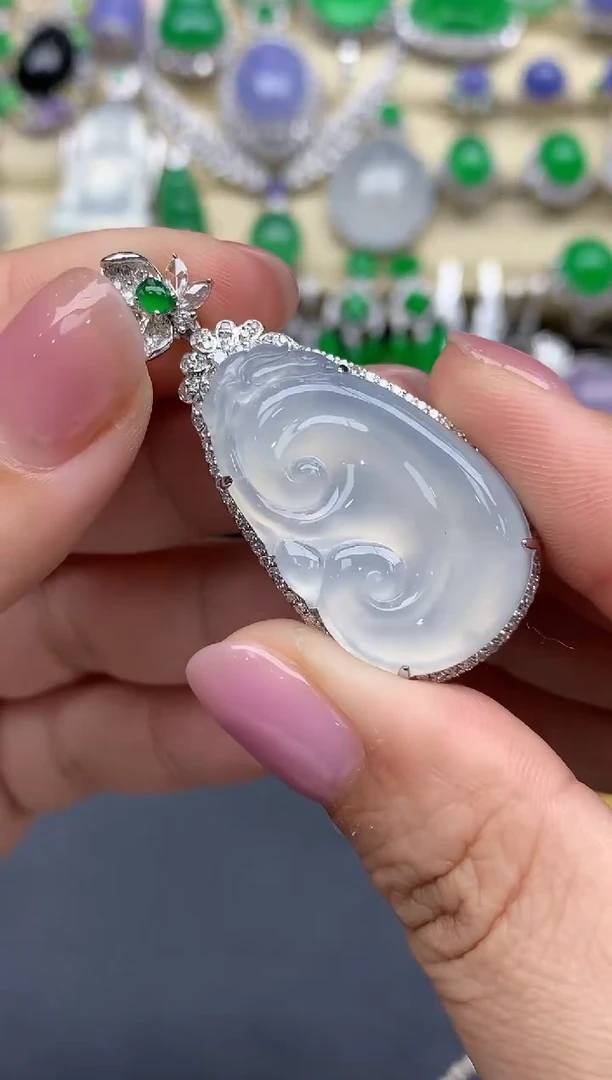 翡翠18K金镶嵌颈饰612-中国好珍宝