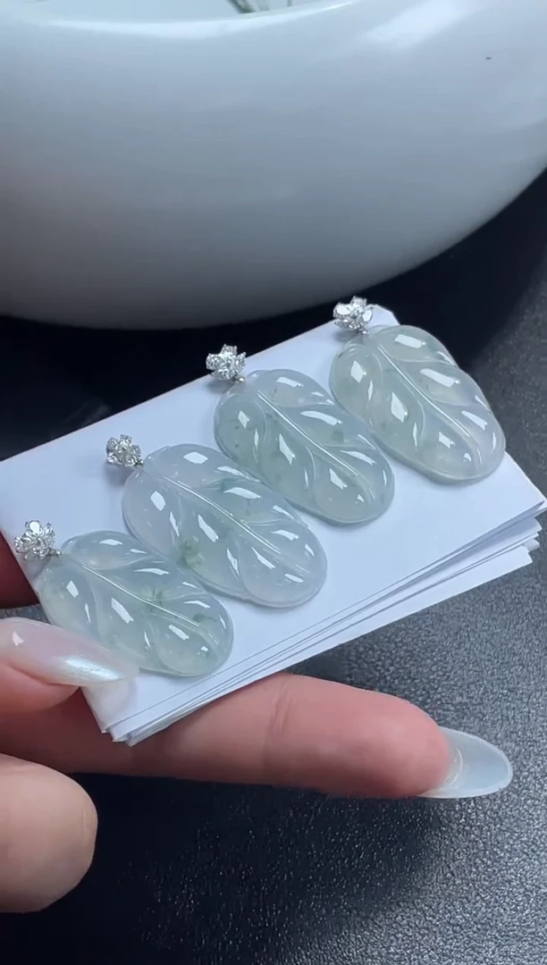 18K金镶嵌定制翡翠DDJ47310/多样性发一件