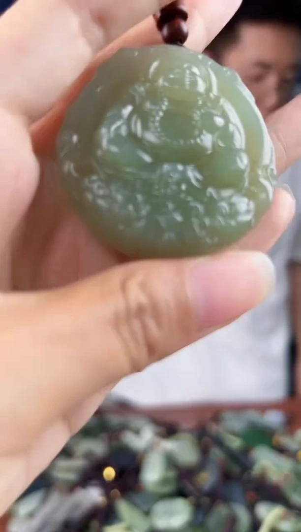 未镶嵌和田玉挂件拍一发一，