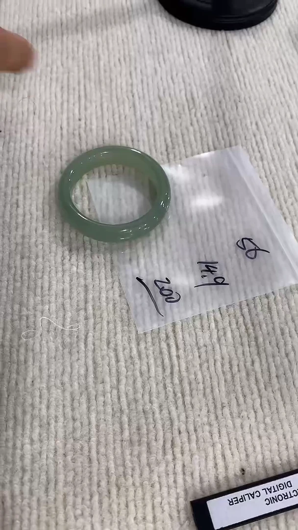 未镶嵌手镯石英质玉24号高冰透东陵玉56圈口