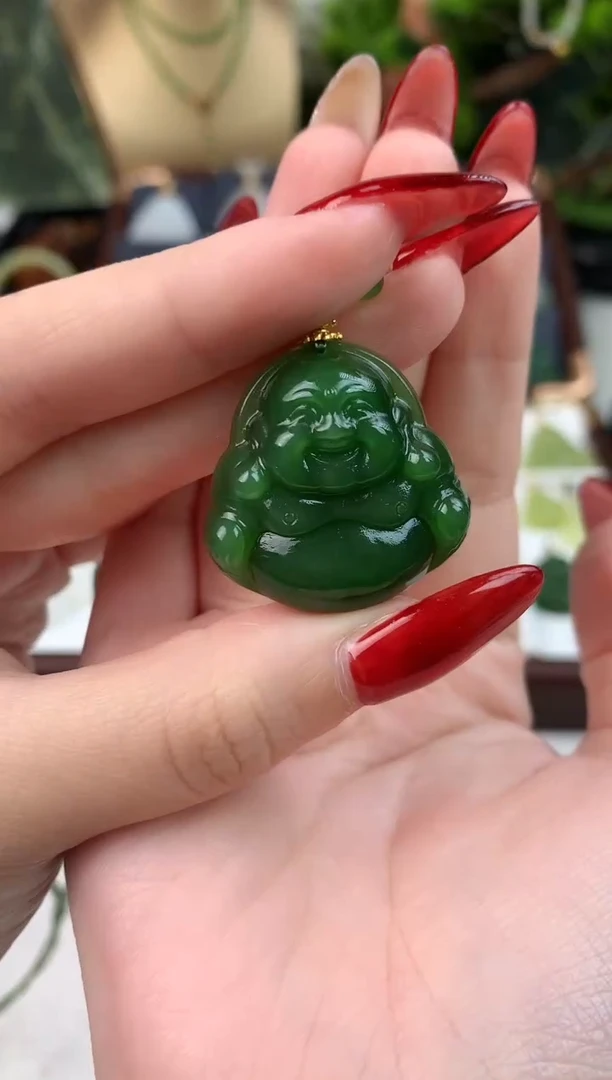 颈饰未镶嵌和田玉吊坠