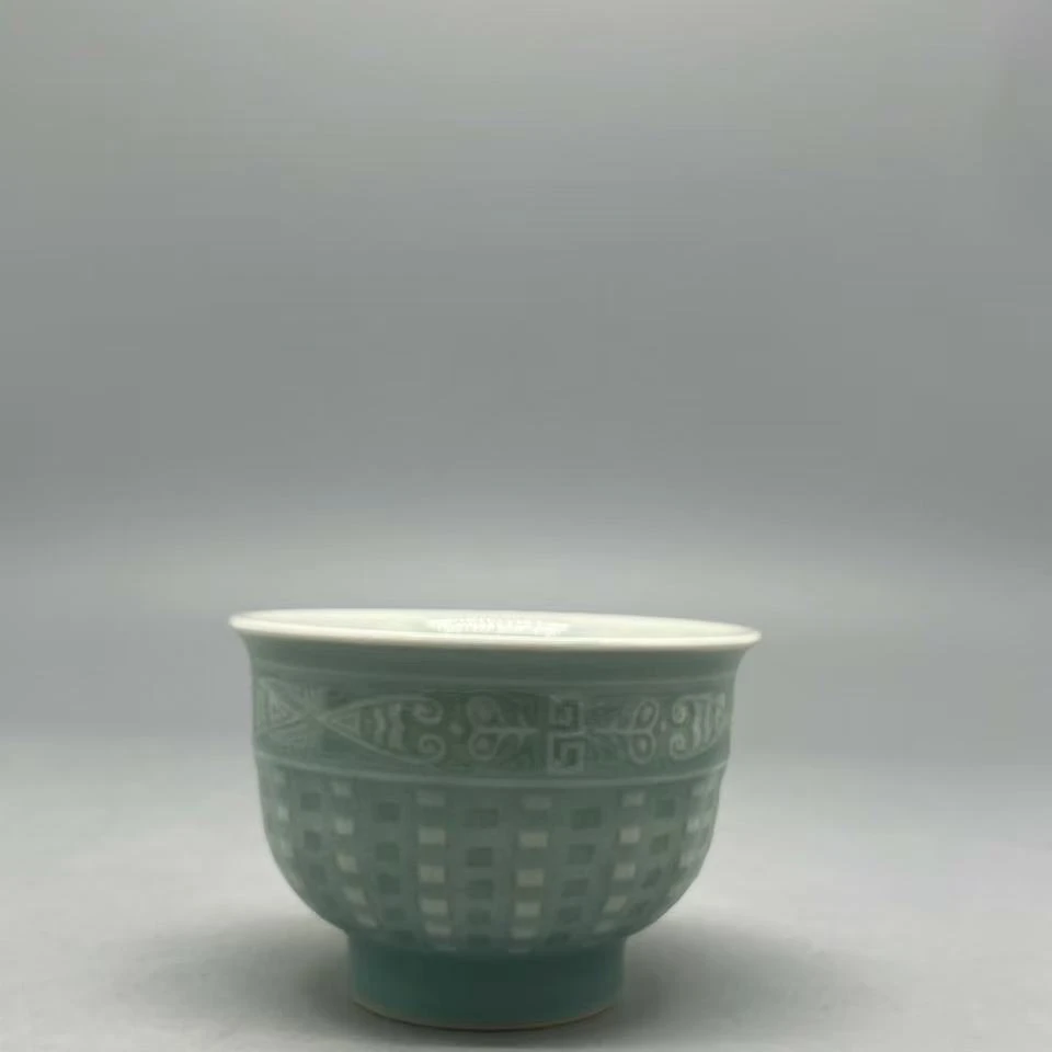 【龙泉】晓东-粉青方格手捧杯LQ-7289