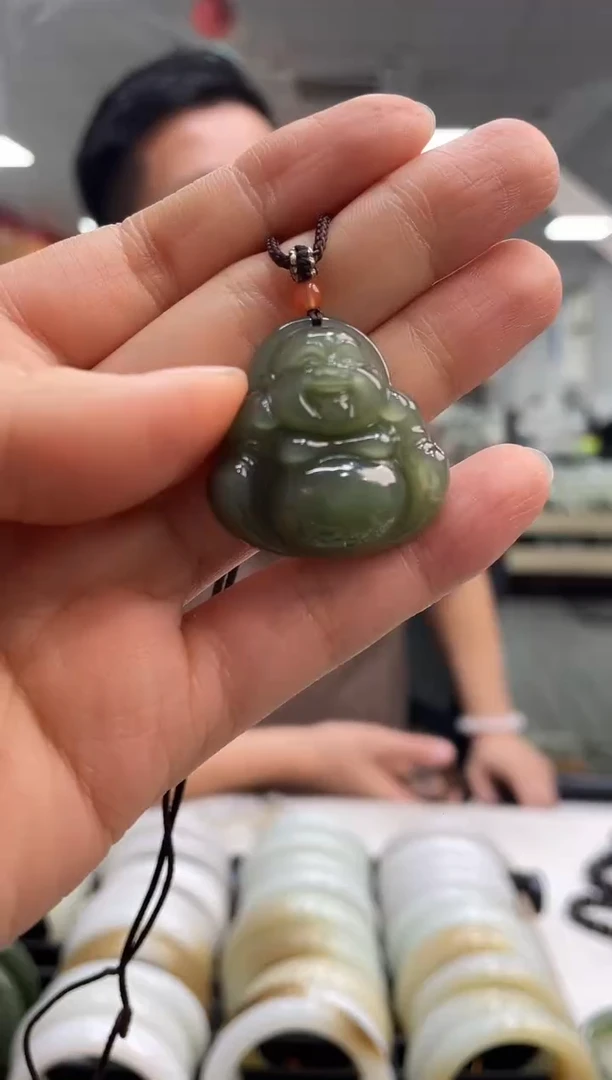 颈饰未镶嵌和田玉沙枣青佛公吊坠随机发一件