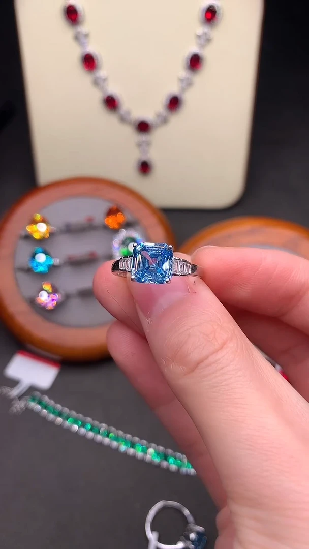 银S925镶嵌戒圈海蓝宝石······