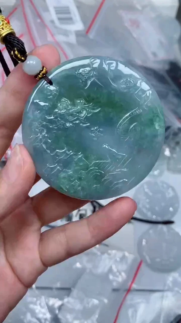 颈饰未镶嵌翡翠吊坠
