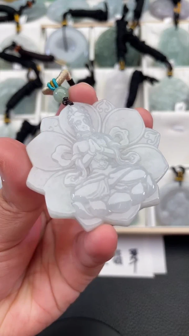 颈饰未镶嵌翡翠天然缅甸翡翠A货66