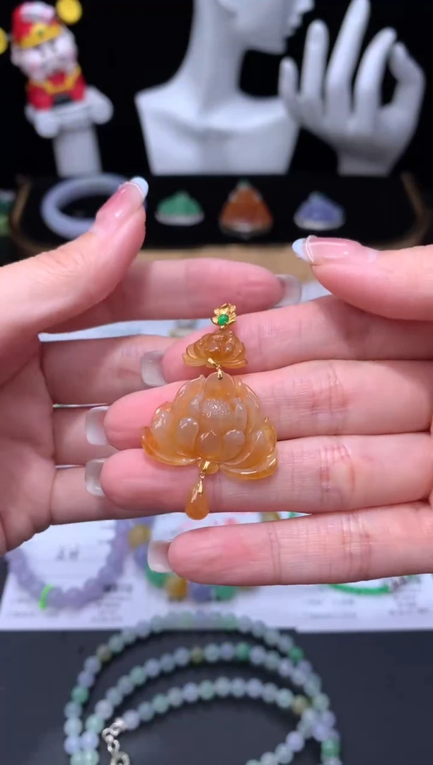 18K金镶嵌定制翡翠48小时鉴赏期 退货不扣服务费