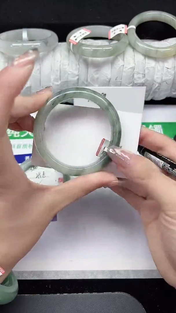 未镶嵌手镯石英质玉341-52/53