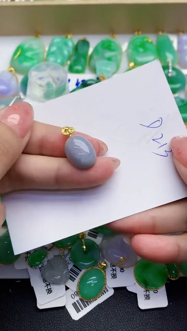 翡翠未镶嵌颈饰缅甸天然翡翠A货