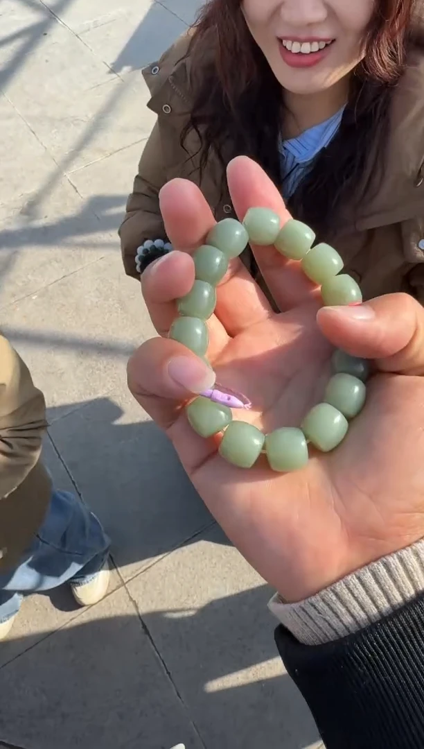 未镶嵌和田玉（糖玉）挂件和田玉