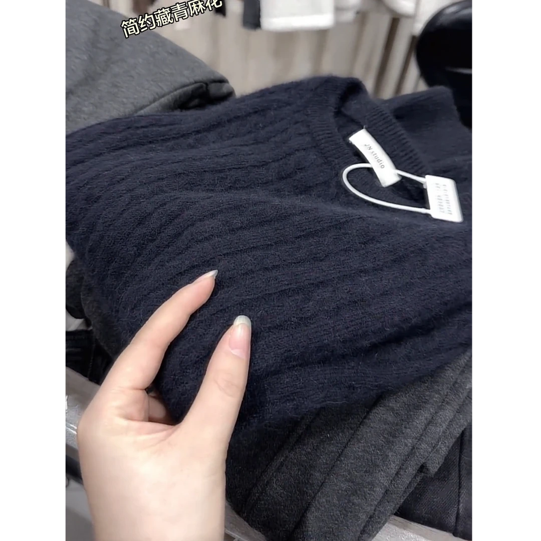 今年秋冬流行爆款穿搭ins风2025新款韩版气质减龄设计感针织衫潮