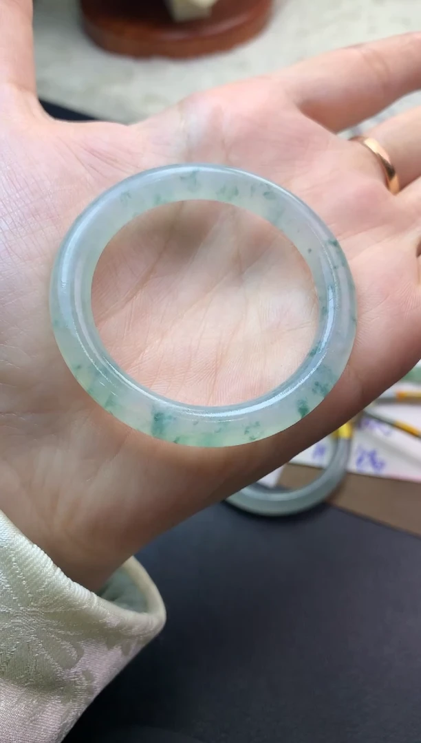 未镶嵌定制翡翠毛货
