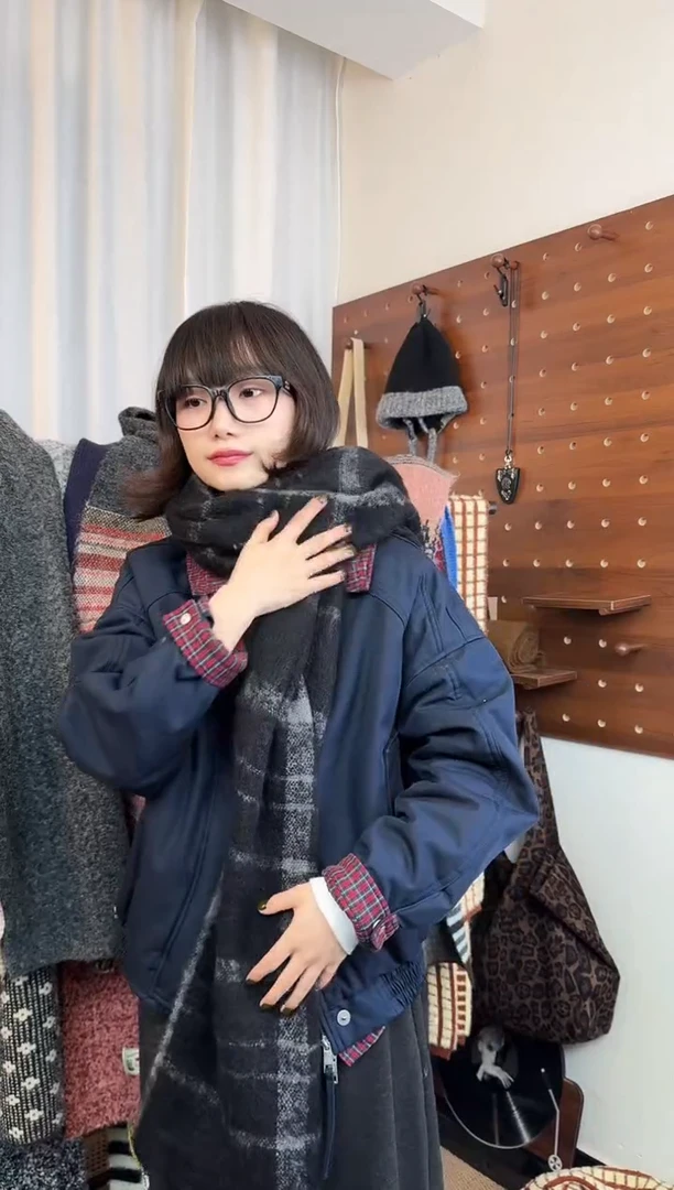 美丽诺羊毛深色格子