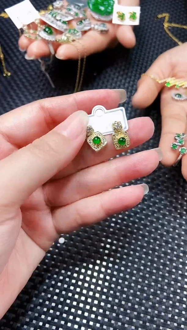 【闪购商品】翡翠耳饰未镶嵌111111111