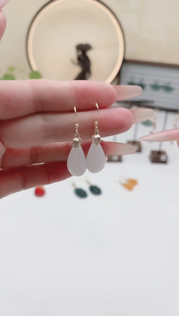 未镶嵌耳饰玛瑙/玉髓00白色水滴