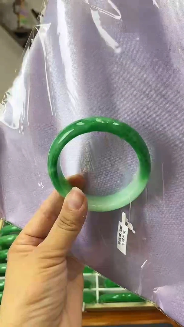 【闪购商品】砖雕闪13 圈口61.2 独货手镯