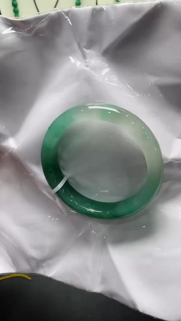 【闪购商品】石英质玉手镯未镶嵌非洲翠（独龙玉）32