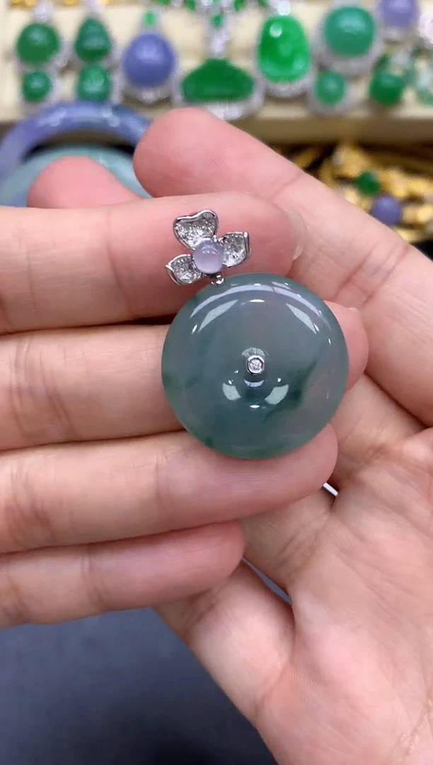 颈饰18K金镶嵌翡翠148-中国好珍宝