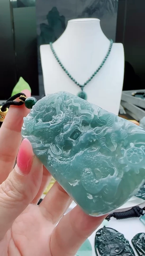 【闪购商品】翡翠颈饰未镶嵌11111111