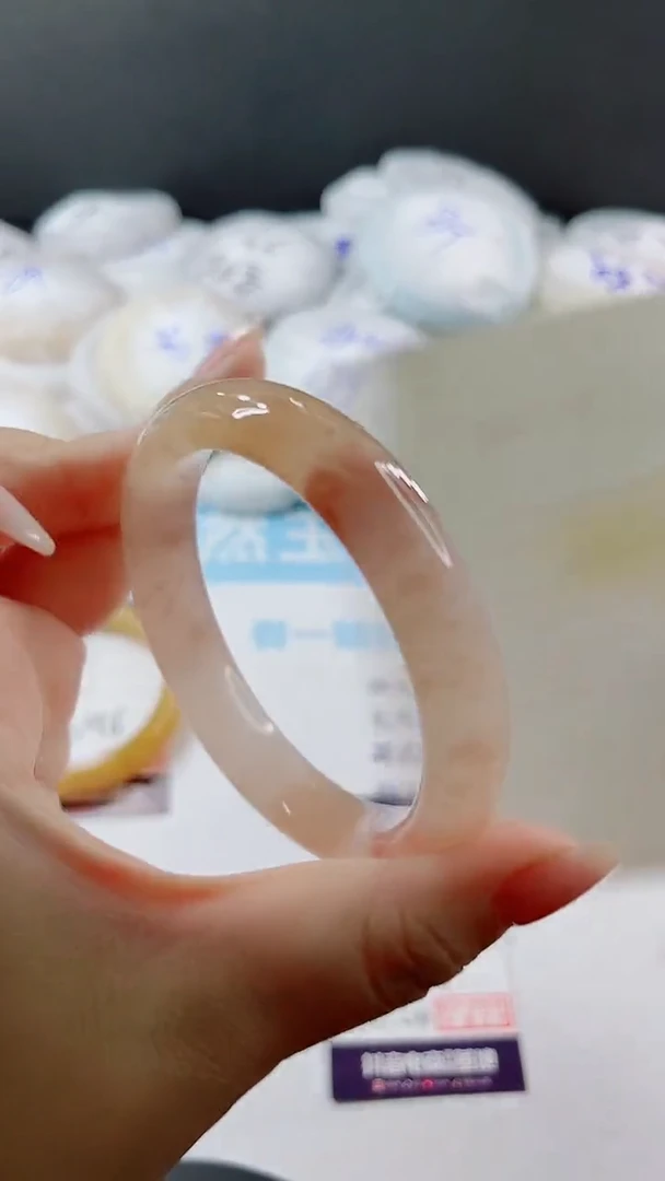 未镶嵌手镯石英质玉多样性发货V97