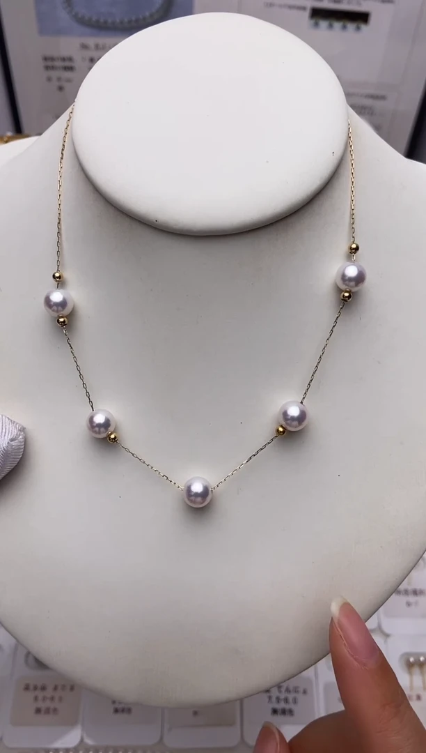 颈饰18K金镶嵌海水珍珠微笑链颈饰