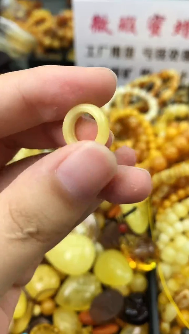 未镶嵌琥珀珠宝奇石13