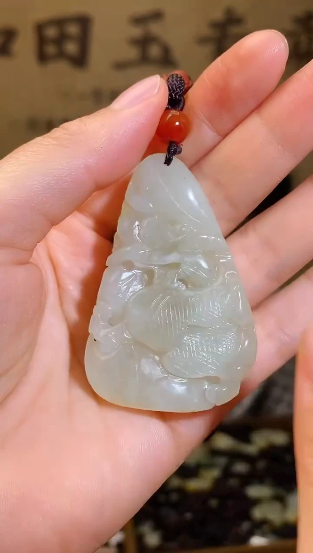 和田玉未镶嵌颈饰1