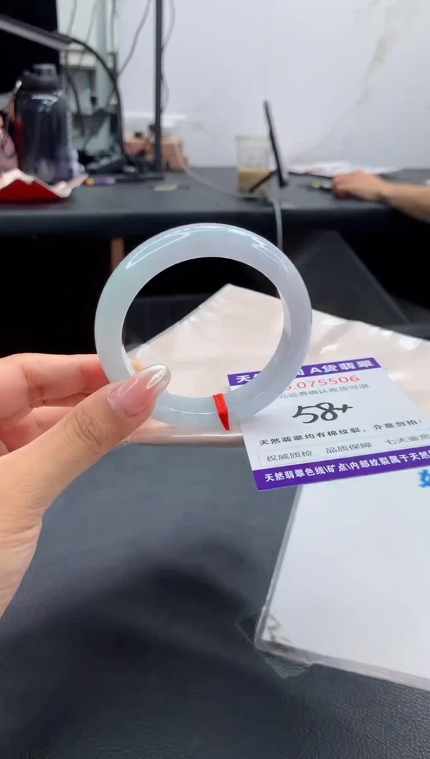 翡翠手镯未镶嵌天然缅甸A货翡翠