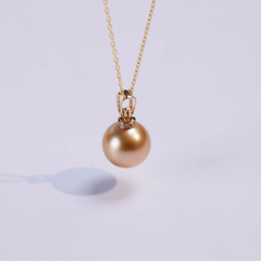 【生日专享】11-12mm正圆浓金海水金珠吊坠（含吉尔德5星大证）