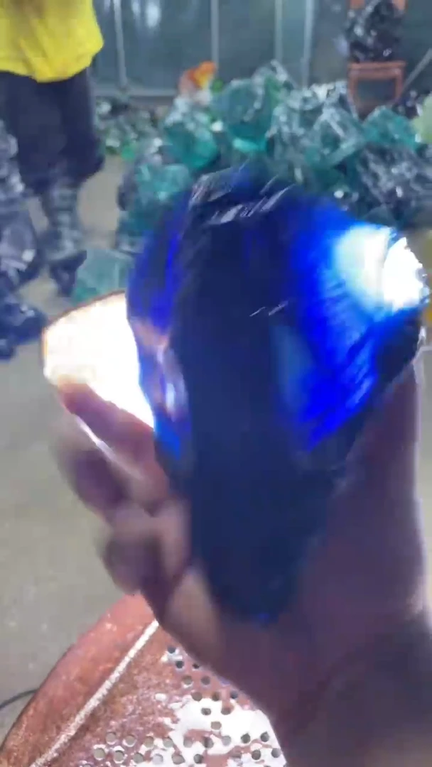 新疆五彩石石头。