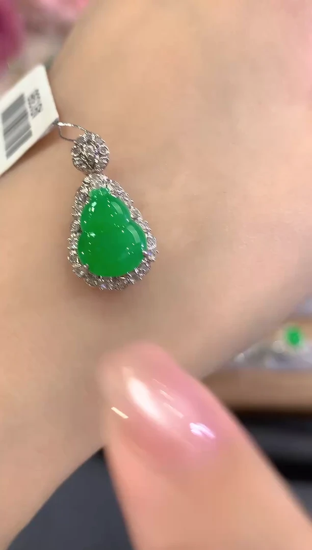 吊坠(不含链)18K金镶嵌翡翠a209多样性一件发货