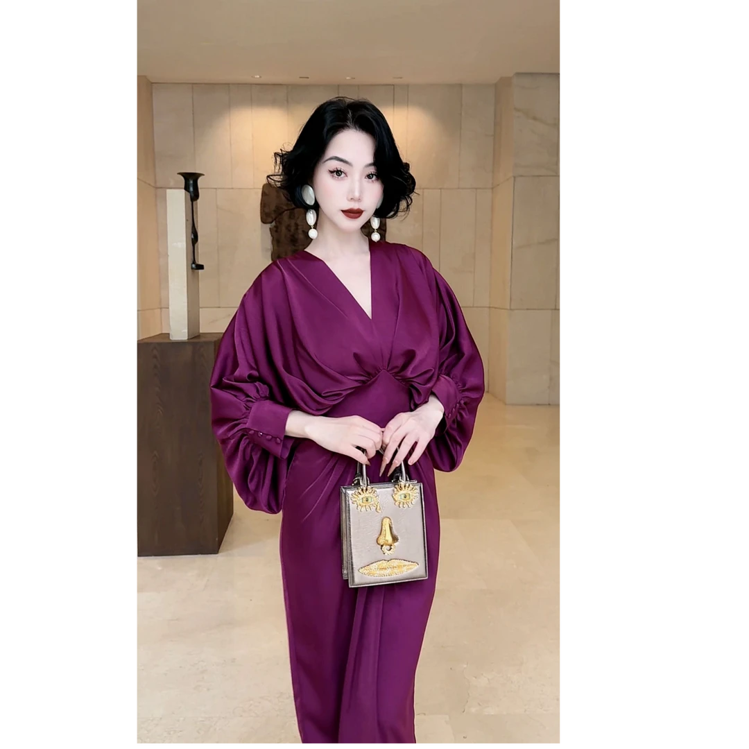 LYXJ【摩洛贵妇】蝙蝠袖缎面连衣裙2025夏季新款收腰显瘦时尚约会群