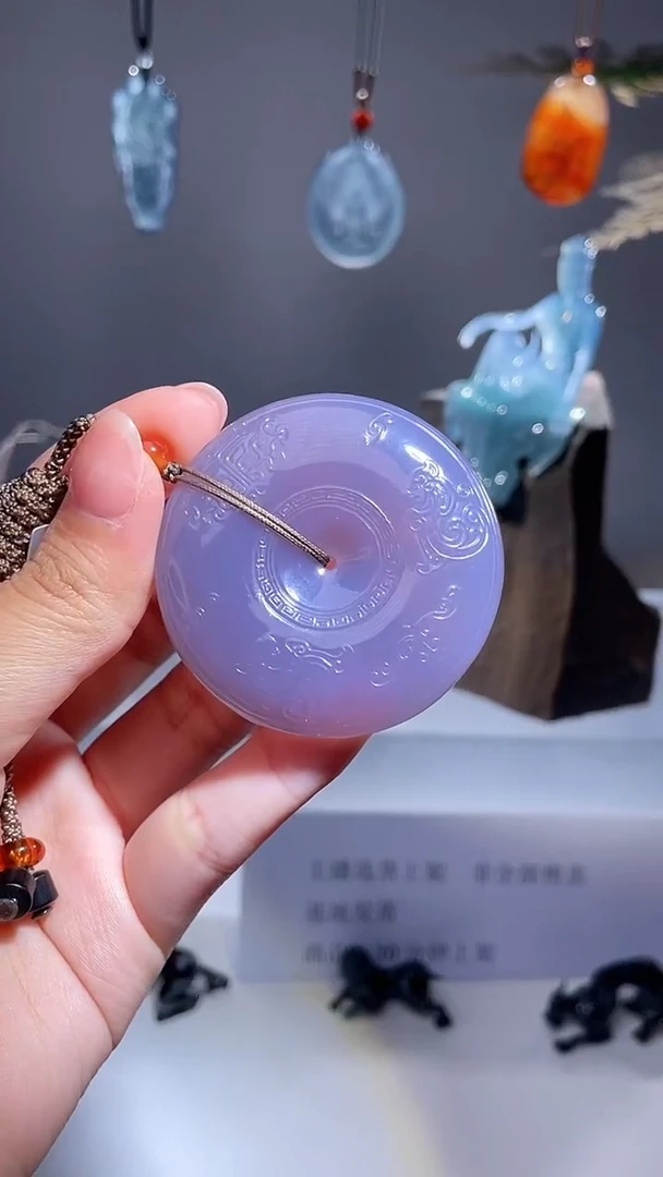 未镶嵌颈饰玛瑙/玉髓平安扣