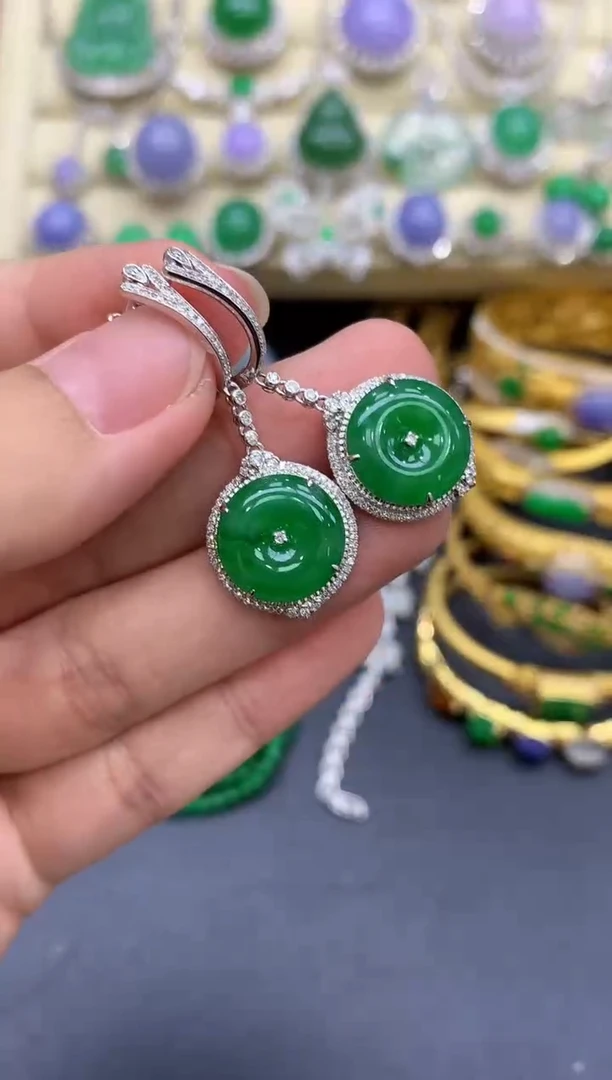 颈饰18K金镶嵌翡翠329-中国好珍宝