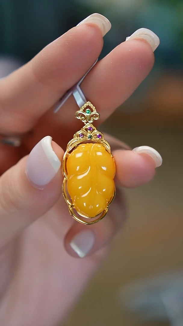 蜜蜡吊坠(不含链)银S925镶嵌吊坠