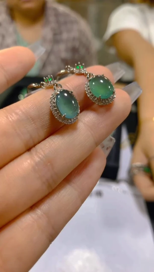 未镶嵌翡翠耳饰多样性发一