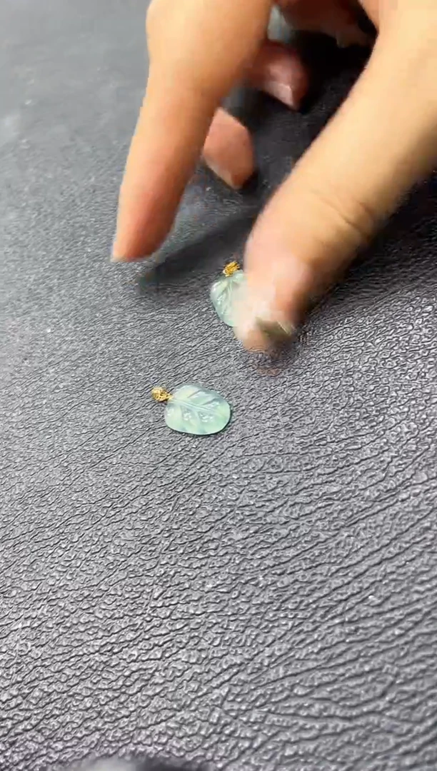 【闪购商品】翡翠颈饰18K金镶嵌0313950298多样性发一