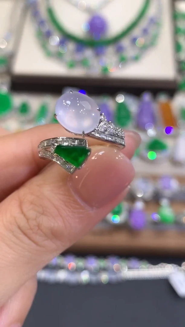 18K金镶嵌戒指翡翠w18