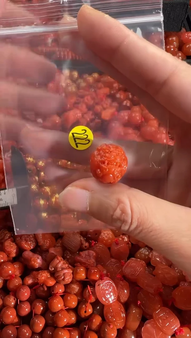 【闪购商品】南红玛瑙颈饰未镶嵌1