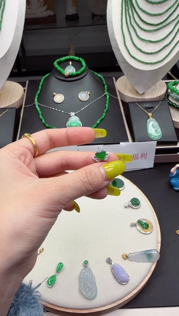 【闪购商品】翡翠吊坠(不含链)银S925镶嵌【海莎一口翠】翡翠挂件1