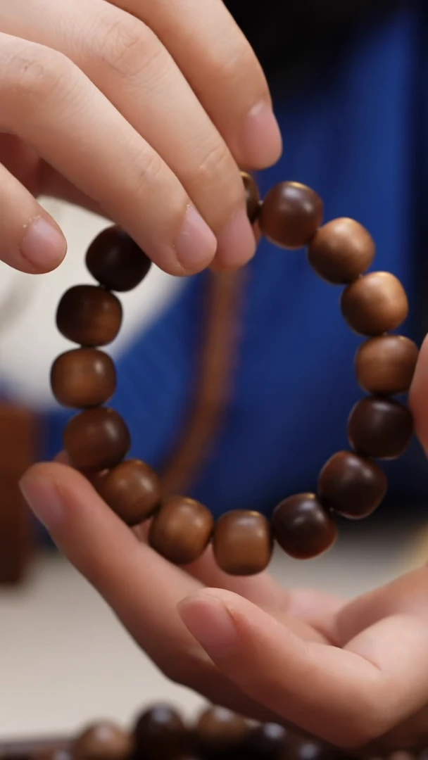 檀香木手串/手链?****?特价老山檀香13*14老型单圈沉水微瑕