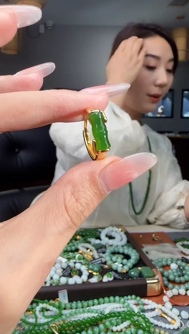 银S925镶嵌戒指和田玉1